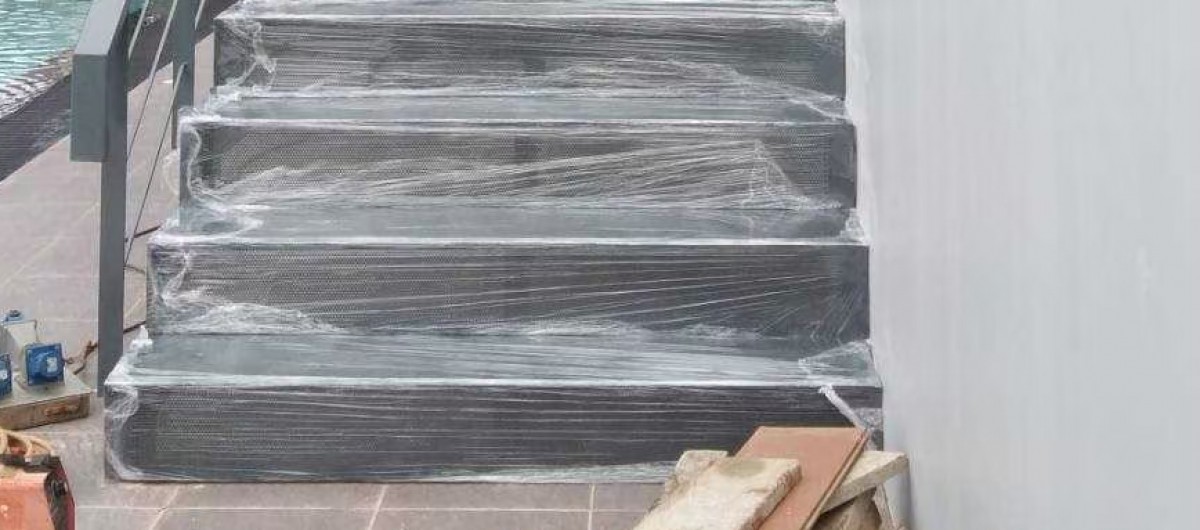 ลูกตั้งลูกนอนบันได