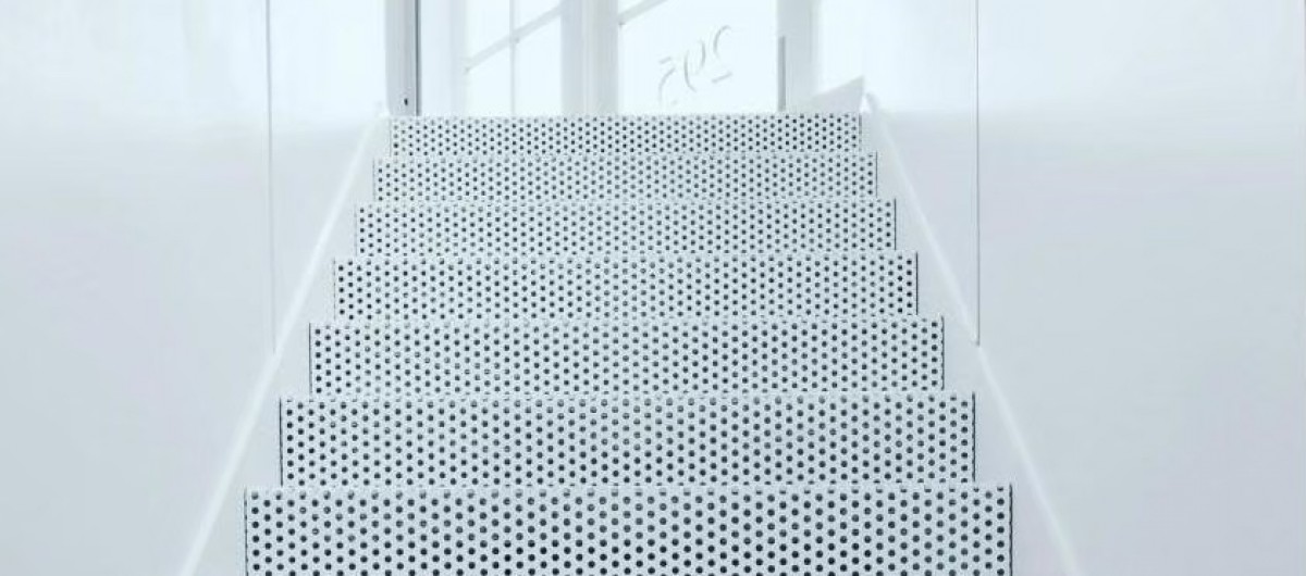 ลูกตั้งลูกนอนบันได